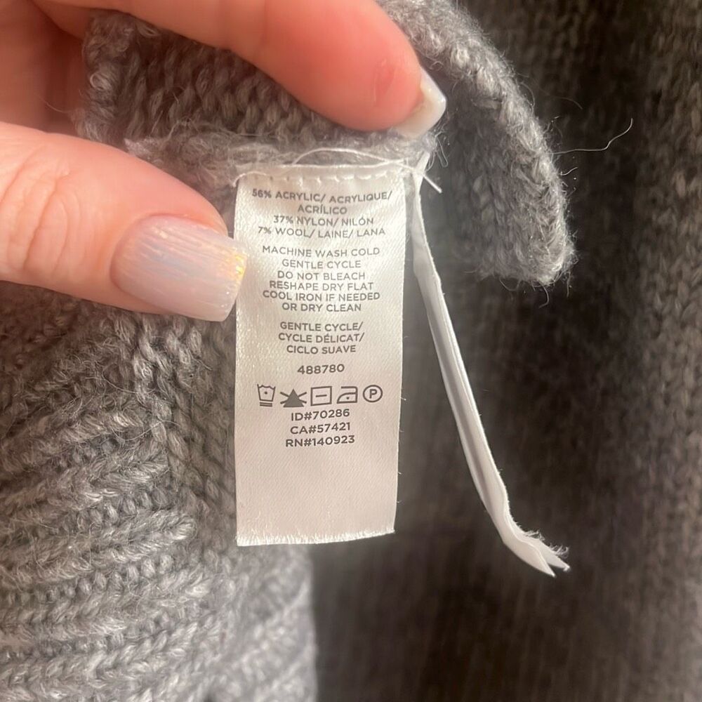 ✨LOFT Gray Fair Isle Sz XL Sweater✨ - Picture 9 of 9